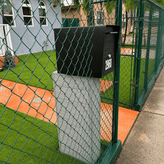 Composite Top-Mount Mailbox
