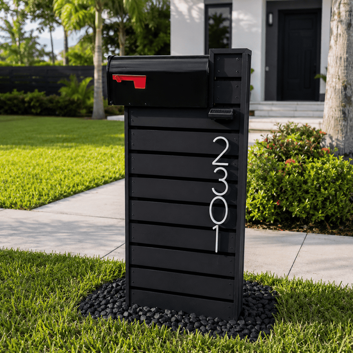 Painted Wood Top-Mount Mailbox